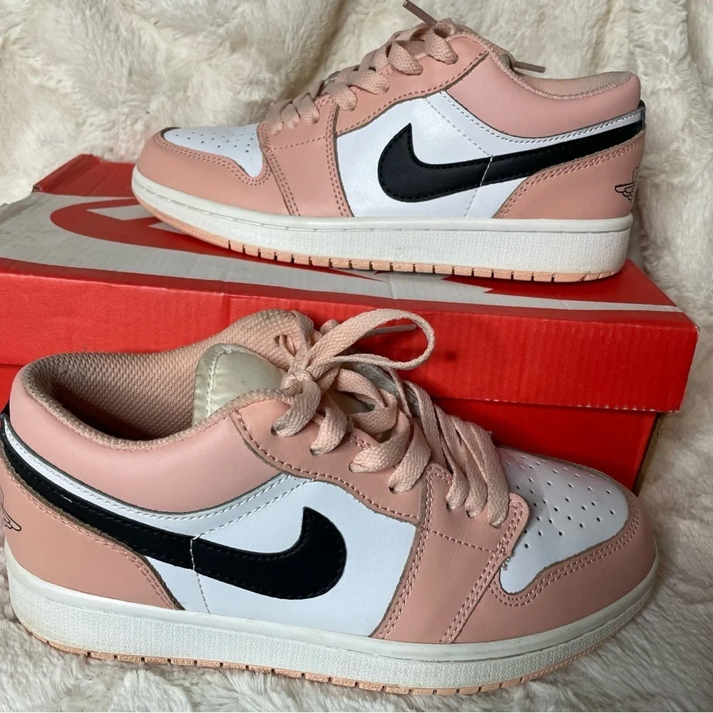 Size 7- Nike Air Jordan 1 Low GS ‘Light Arctic Pink’
